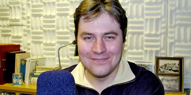 Autor Mike Hillenbrand im RuhrstadtStudio Witten. (Foto: MS)