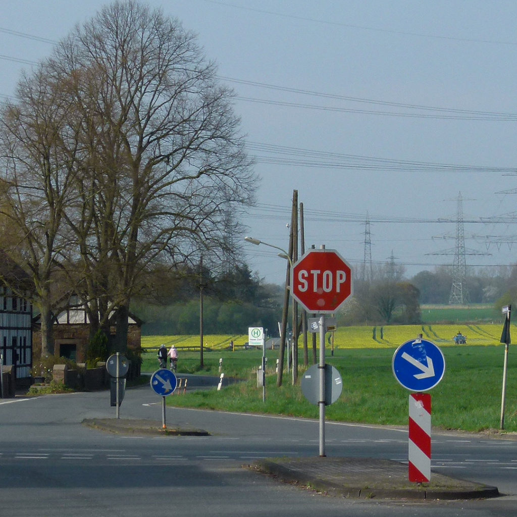 Die neue Umsteigehaltestelle Heven Dorf: Hier sollen die Senioren aus dem Vormholz in die Straßenbahn umsteigen und Studenten zur Ruhr-Universität Bochum